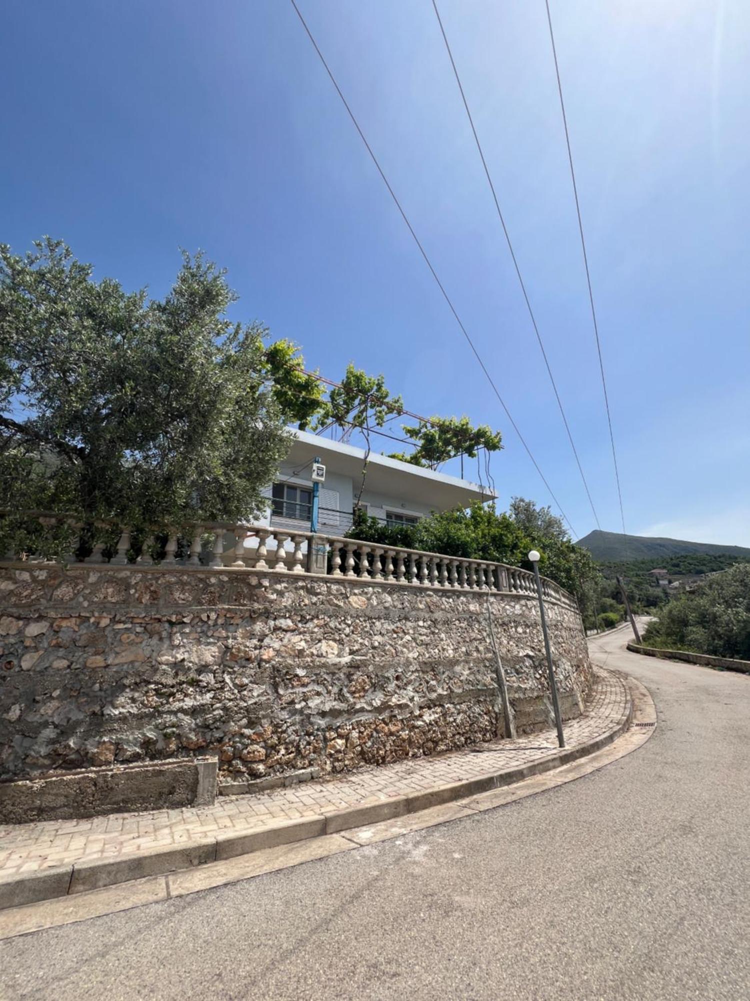 Petra Oliva Apartment Dhermi Exterior photo