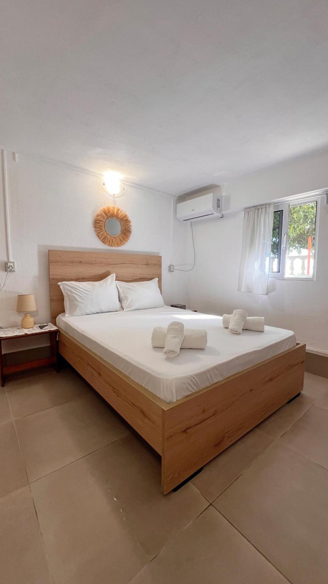 Petra Oliva Apartment Dhermi Exterior photo